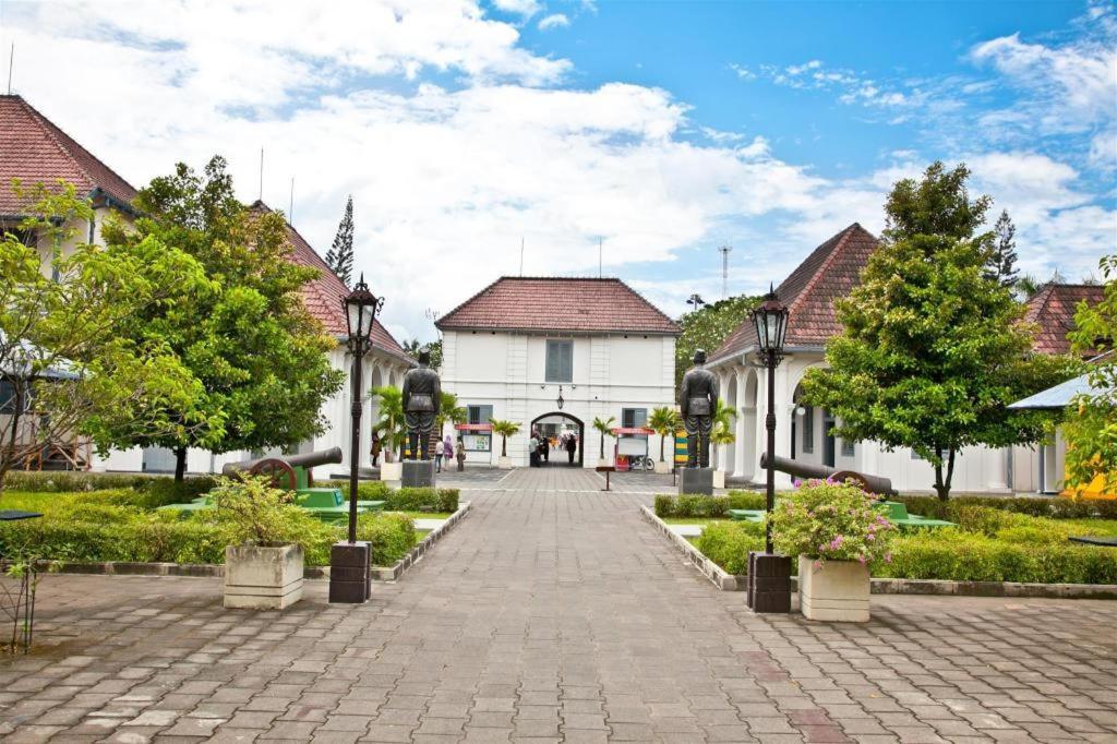 Forriz Hotel Jogyakarta Zewnętrze zdjęcie