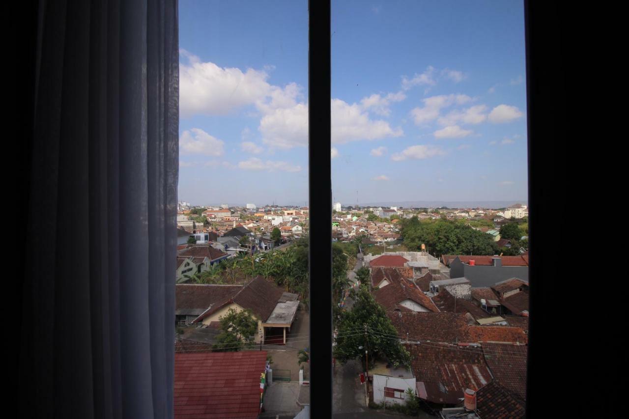 Forriz Hotel Jogyakarta Zewnętrze zdjęcie
